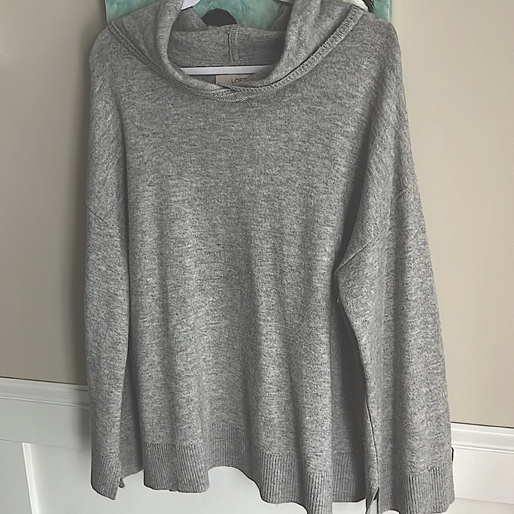 SALE!🥳LOFT Hooded Sweater